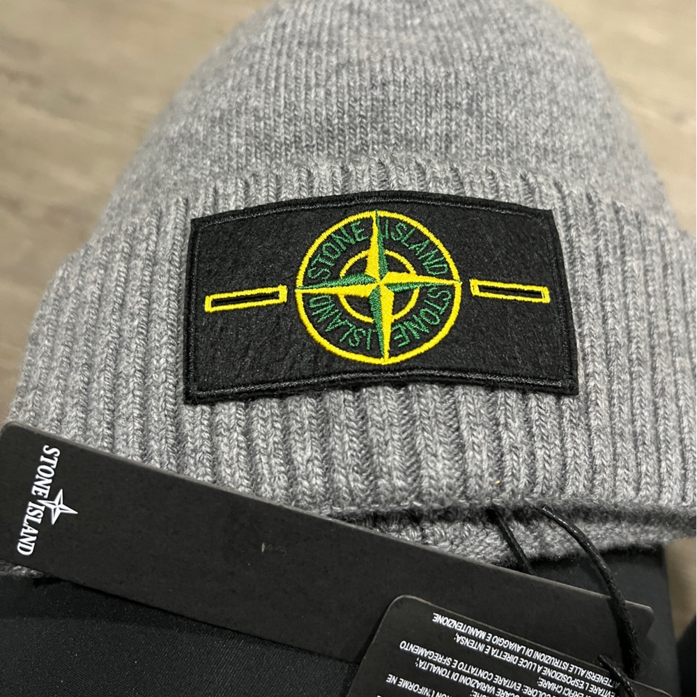 NWT Stone island rib wool hat grey